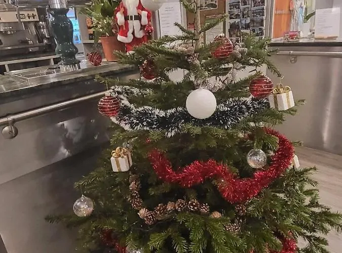 מלון Saint Clair 2*