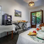 Saint Clair Hotel